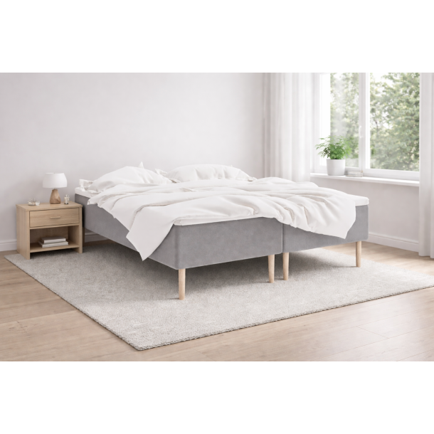 C &amp; B boxmadras 200x200 cm. med vendbare indl�g med latexpolstring og Cool Plus top