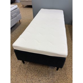 Breeze boxmadras 80x200 cm. med tyk latex topmadras - udstillingsseng