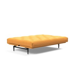 Colpus sovesofa med Soft Spring og sorte egeben fra Innovation