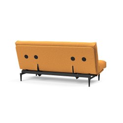 Colpus sovesofa med Soft Spring og sorte egeben fra Innovation