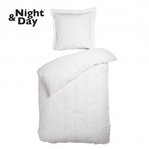 Sengetj Raie White bomuldssatin 140x200 + pudebetrk 63x60 fra Night & Day