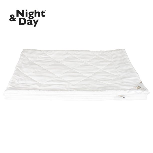 Silkedyne 140x200 cm. med satinvvet bomuldsvr fra Night &amp; Day