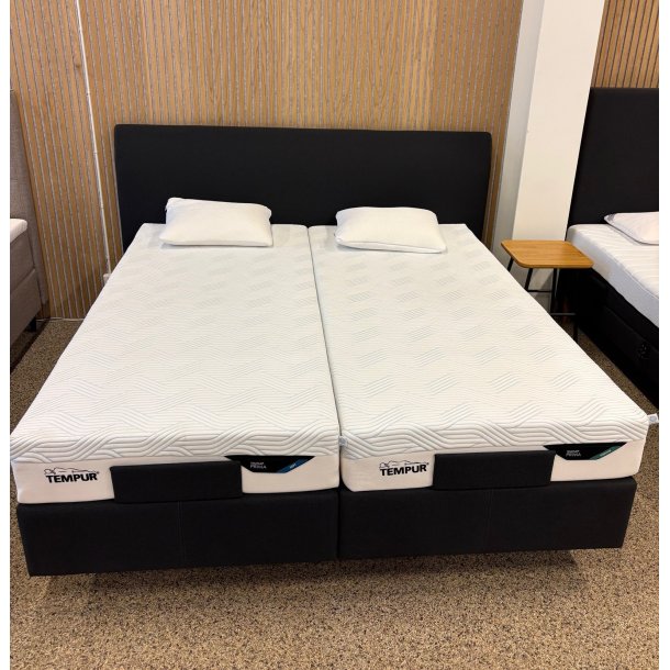 TEMPUR Spring Box Adjustable 180x200 cm. med Shape gavl - Prima SmartCool madrasser - udstillingsseng