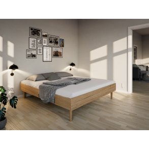 Kaagaard seng 380 Eg olie med Karma Classic springmadrasser 180x200 cm.